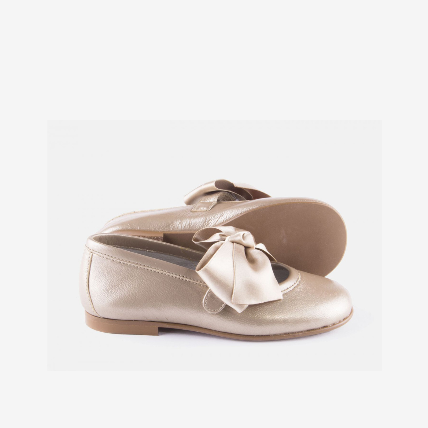 Mercedes en piel metalizada con lazo y velcro