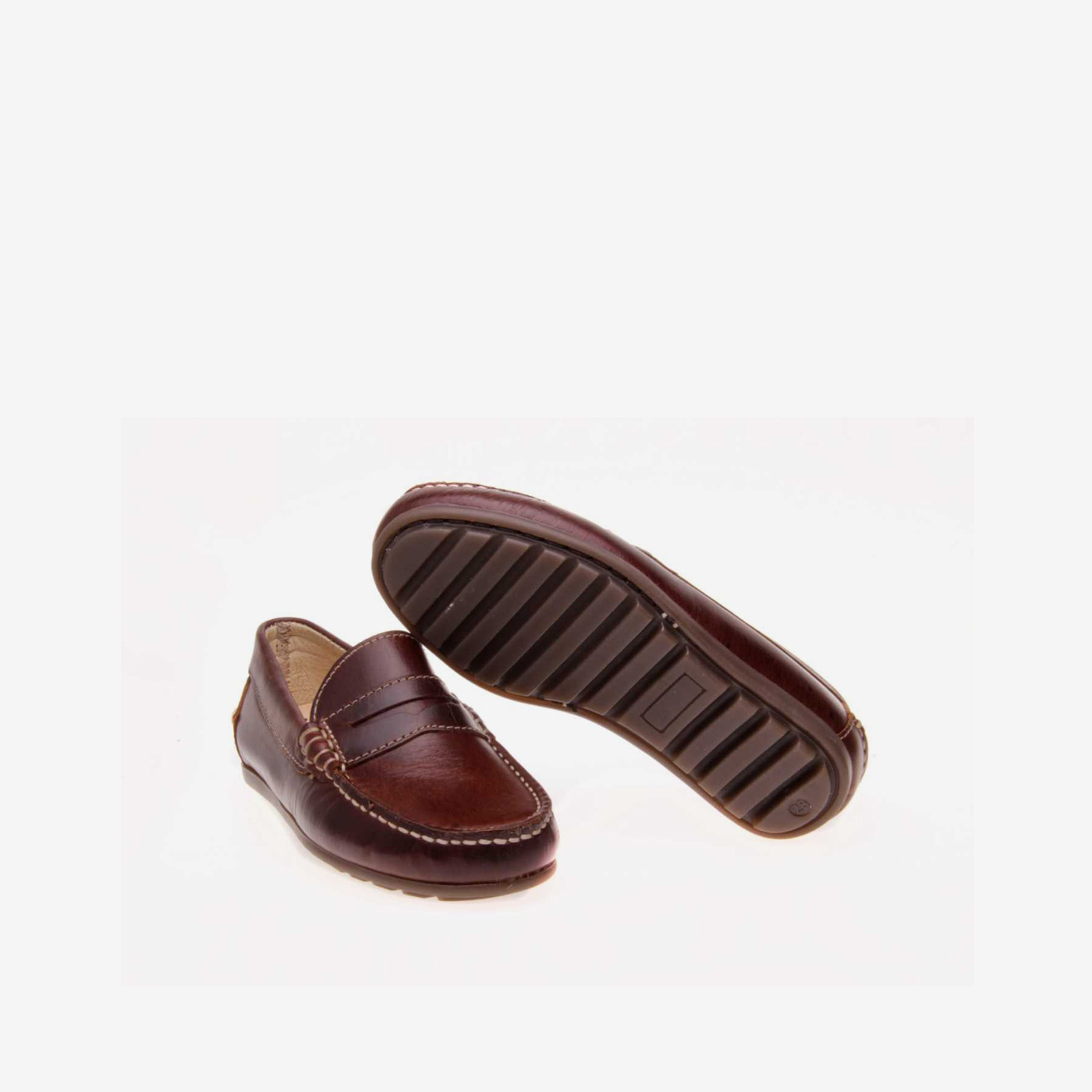 Mocasín para niño en piel con antifaz