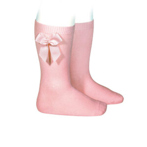 Calcetines Condor de color rosa maquillaje con lazo. Suaves, dulces y perfectos para combinar con tonos pastel. Ajuste cómodo sin marcas ni quejas.