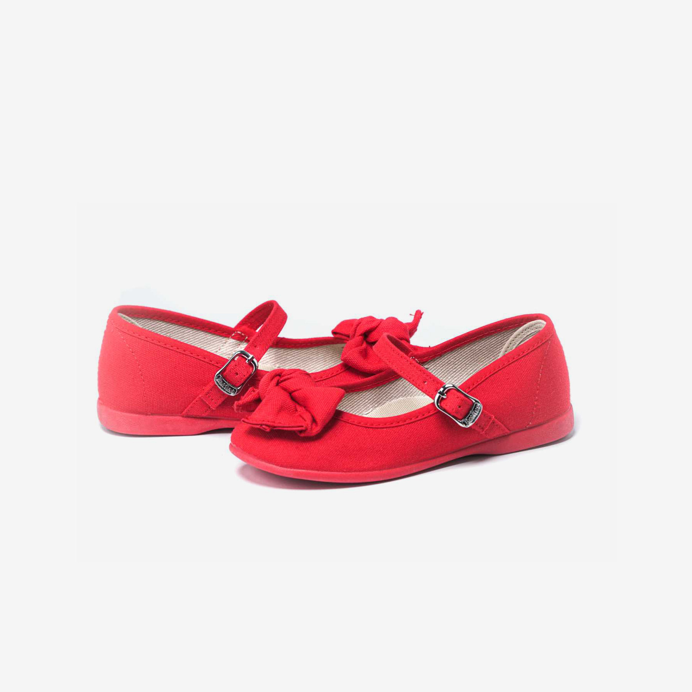 Mercedes lona con hebilla.