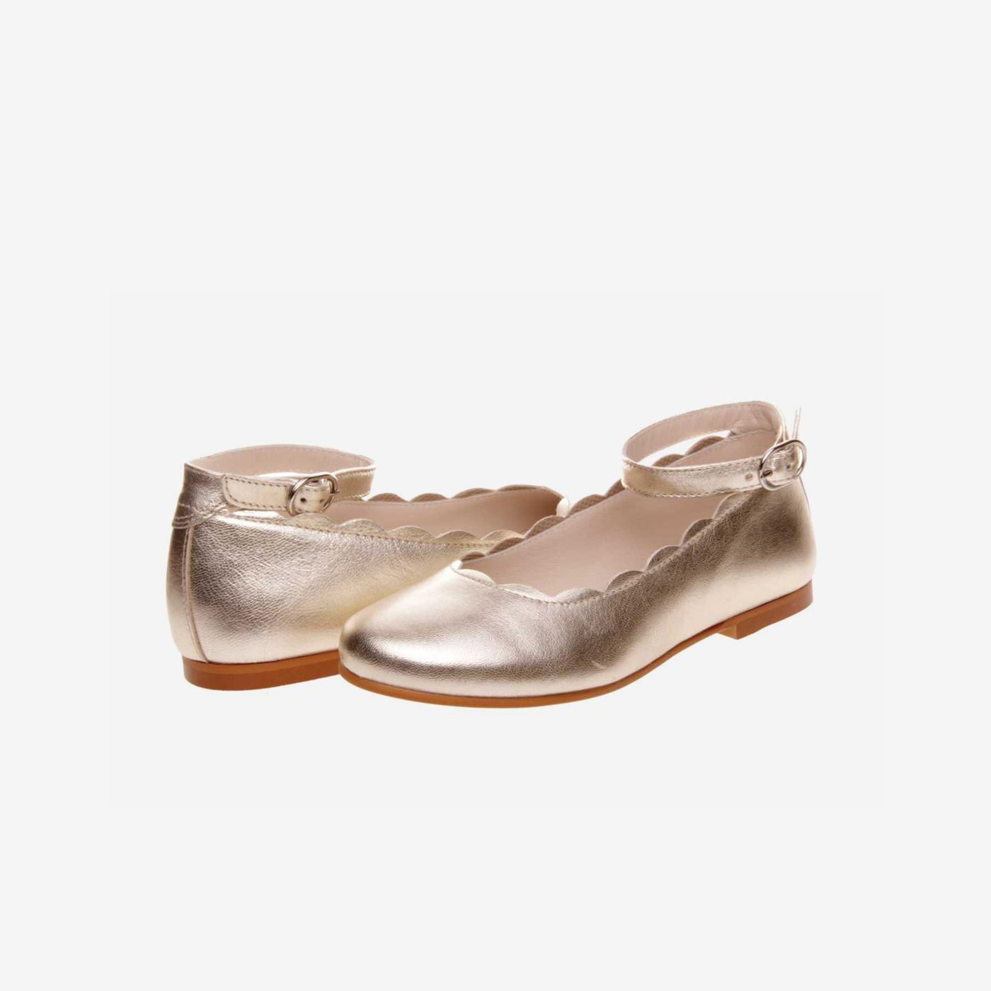 Mercedes de niña con hebilla en oro.