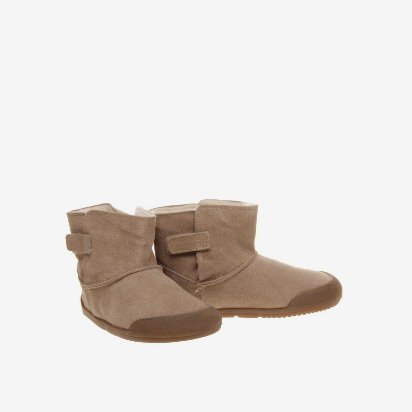 Bota respetuosa unisex en ante con velcro.