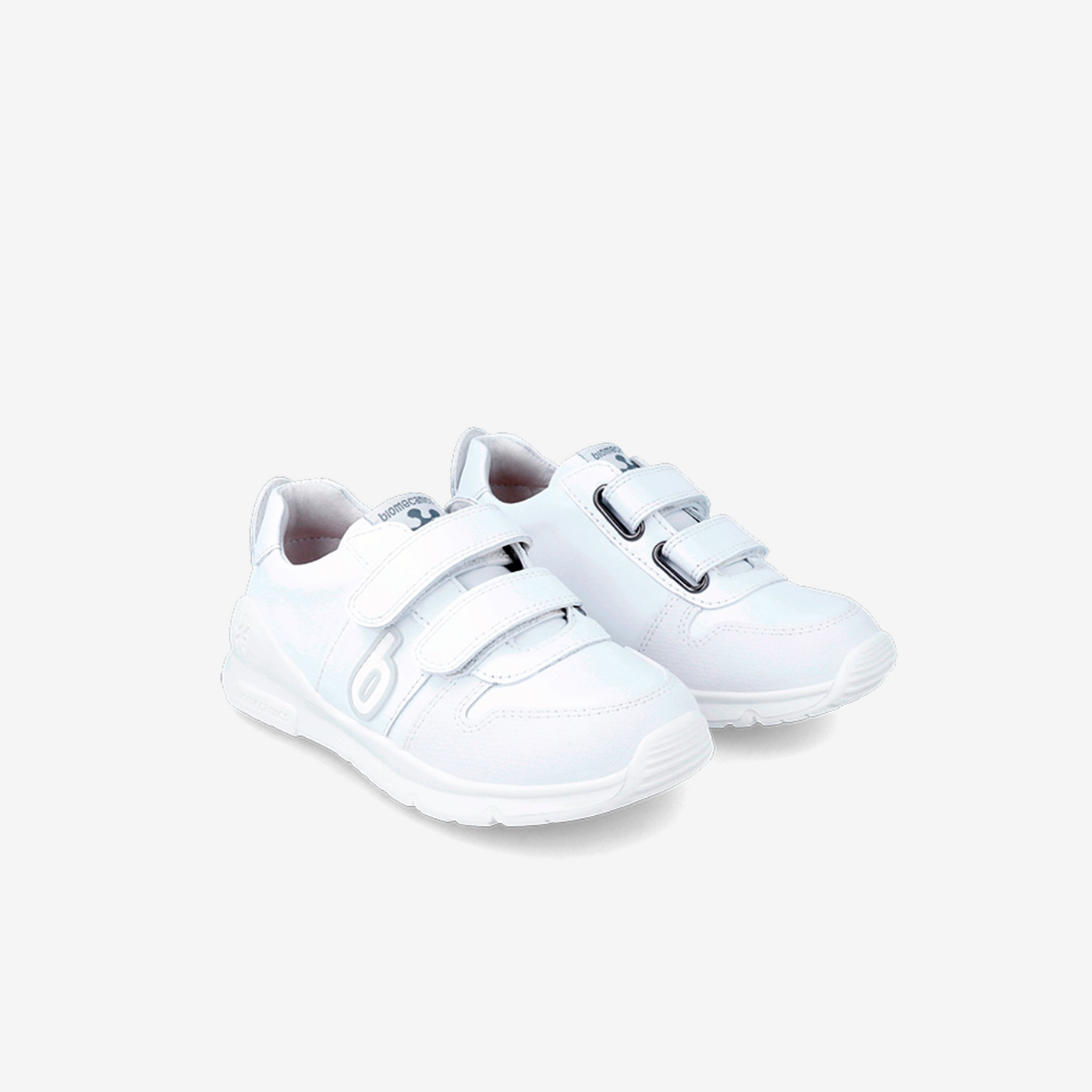 Deportivo colegial blanco Biomecanics con puntera reforzada