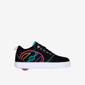 Zapatillas Heelys negras con logo y costuras multicolor. Rueda desmontable, cordones y suela resistente. Para rodar, jugar y brillar con estilo.