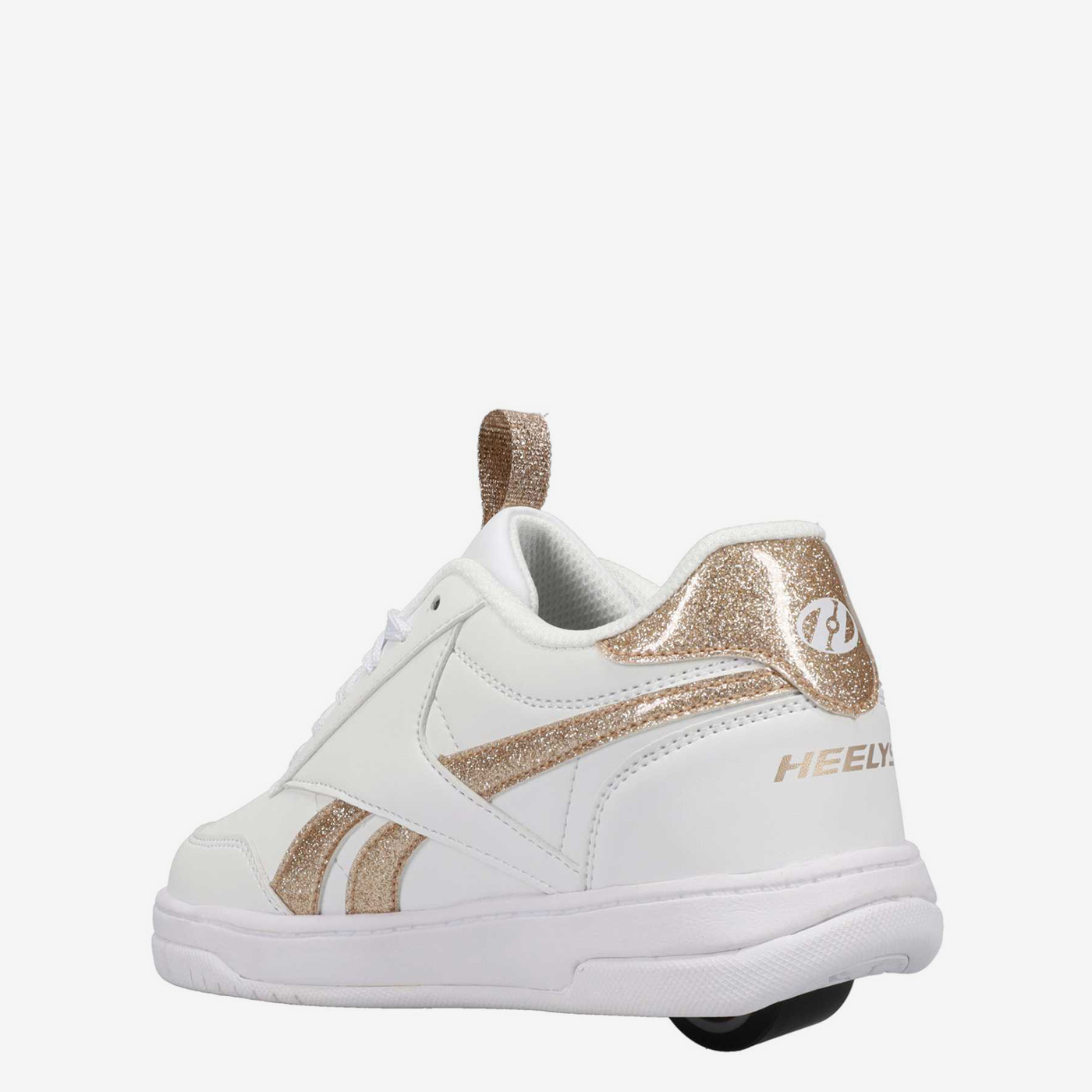 Deportivo blanco de niña con ruedas y cordones.