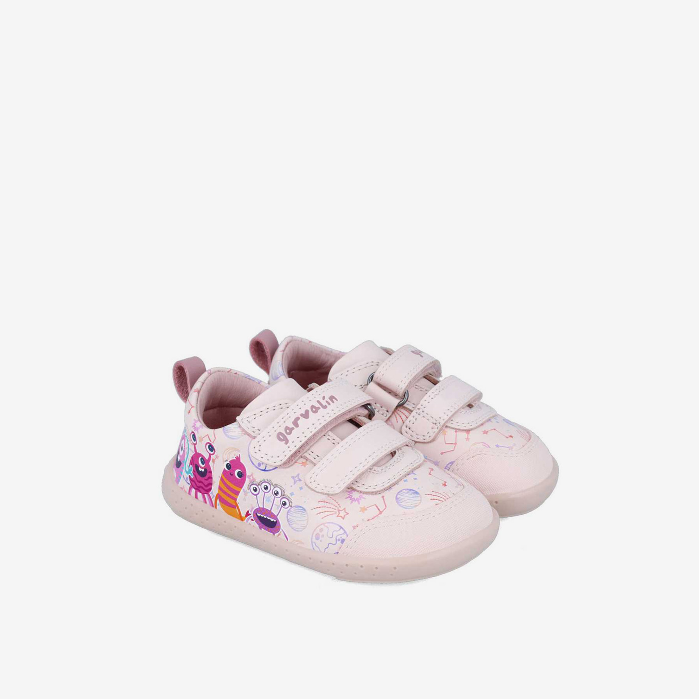 Deportiva de niña con cierre de velcro y puntera reforzada.