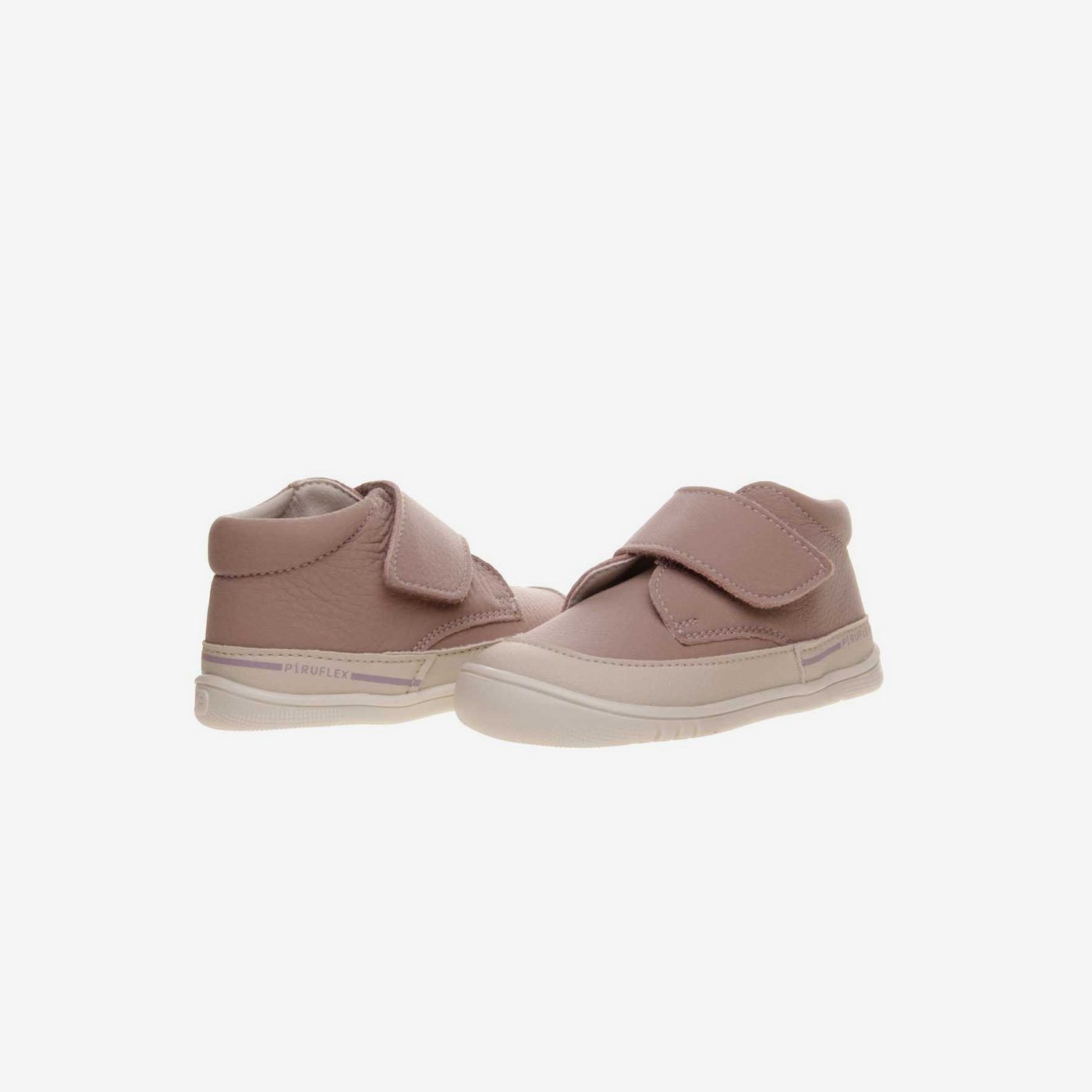 Bota respetuosa de Pirufin niña en rosa con velcro y puntera reforzada.