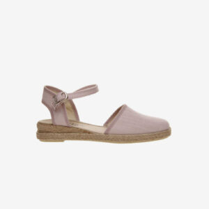Sandalias para niña de la firma Batilas. Un modelo elegante y a la vez totalmente combinable, que se convierte en el complemento perfecto para looks de vestir y casual.