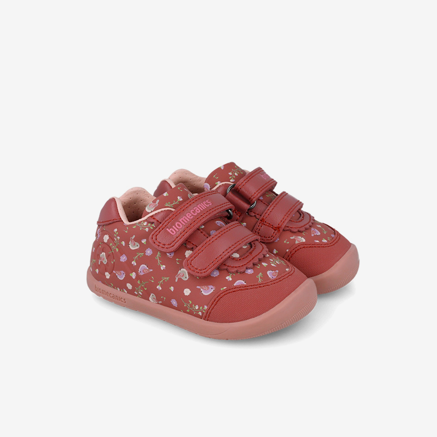 Botita Biomecanics burdeos: puntera reforzada y suela flexible.