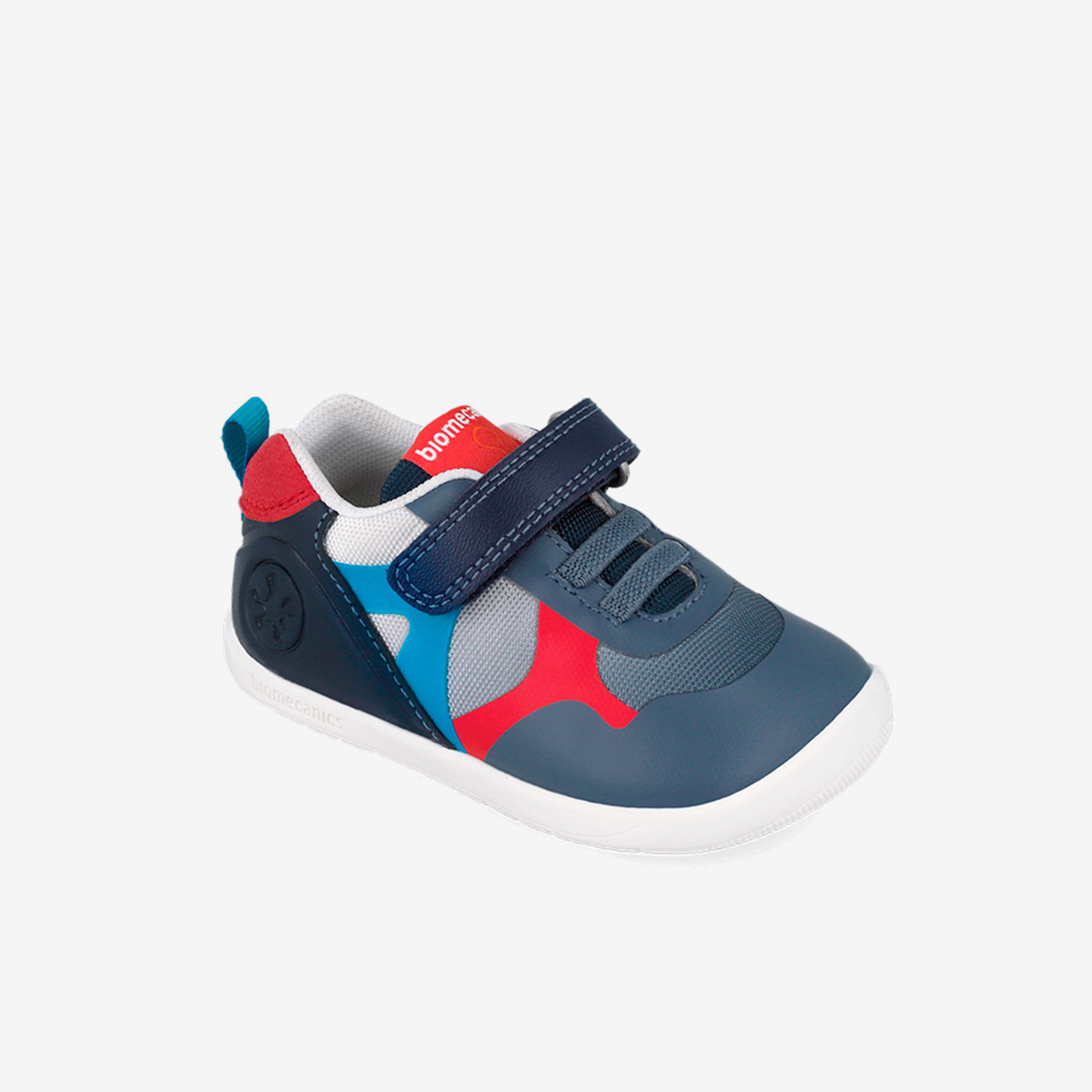 Deportivo Biomecanics de color azul. Línea Wider