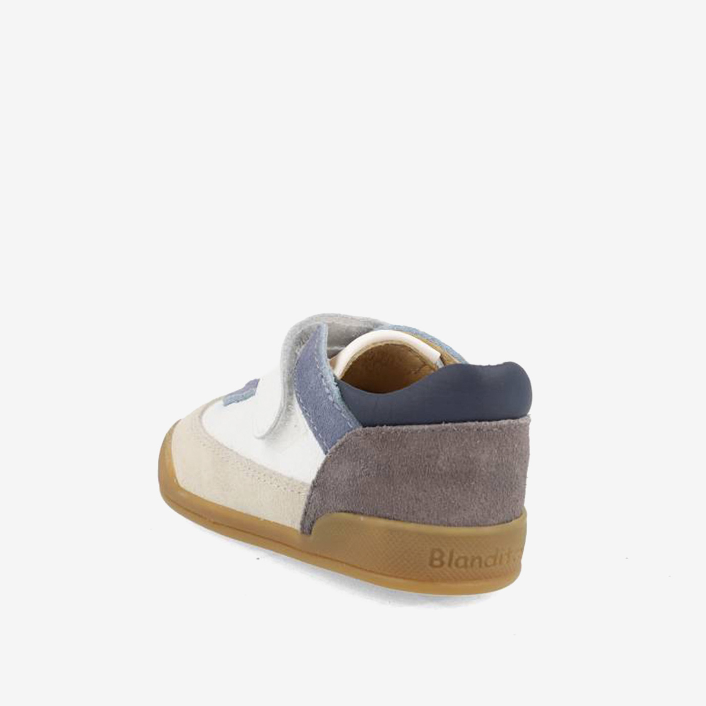 Zapatilla respetuosa tipo urbana, de Blanditos