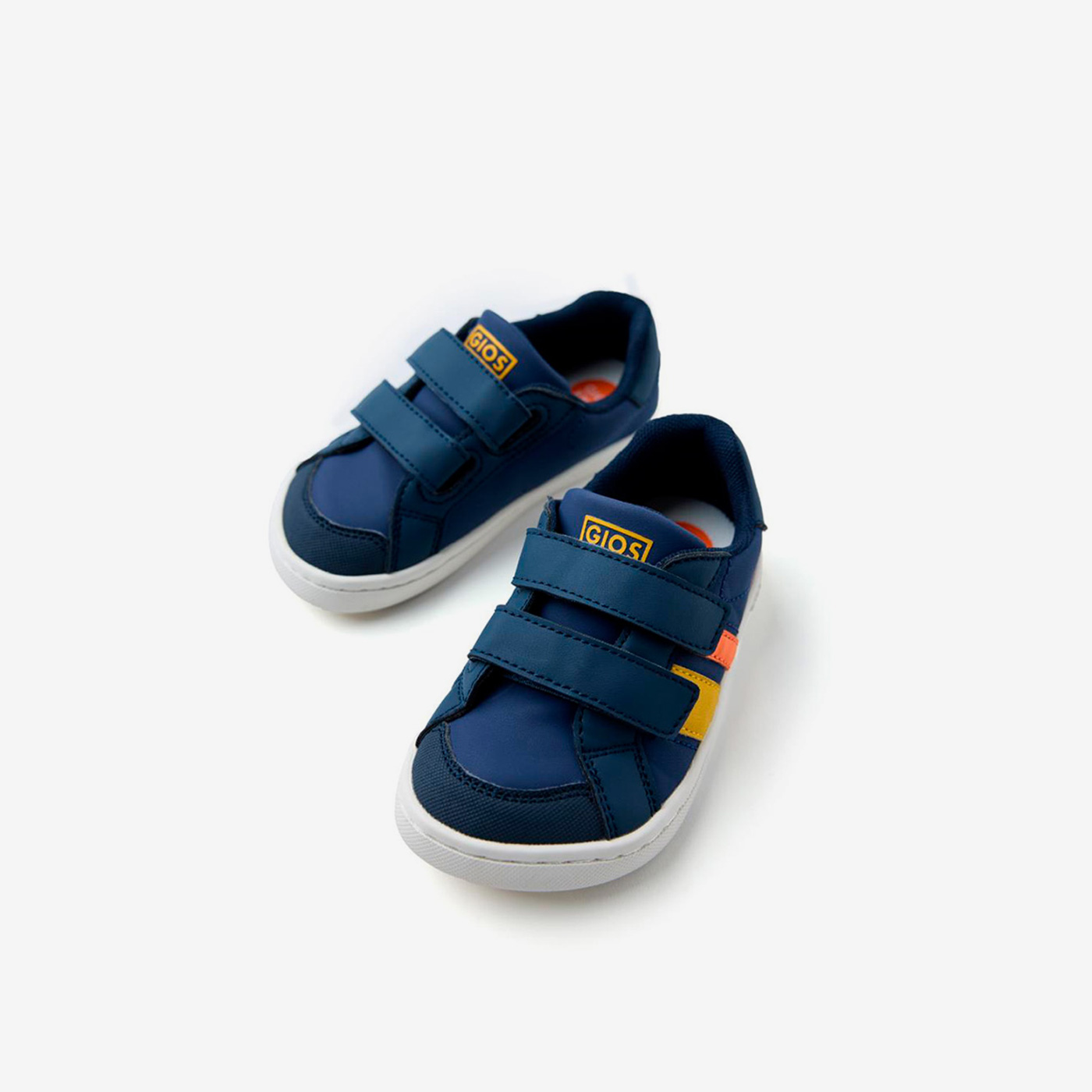 Deportiva respetuosa urbana retro de Gioseppo en azul marino