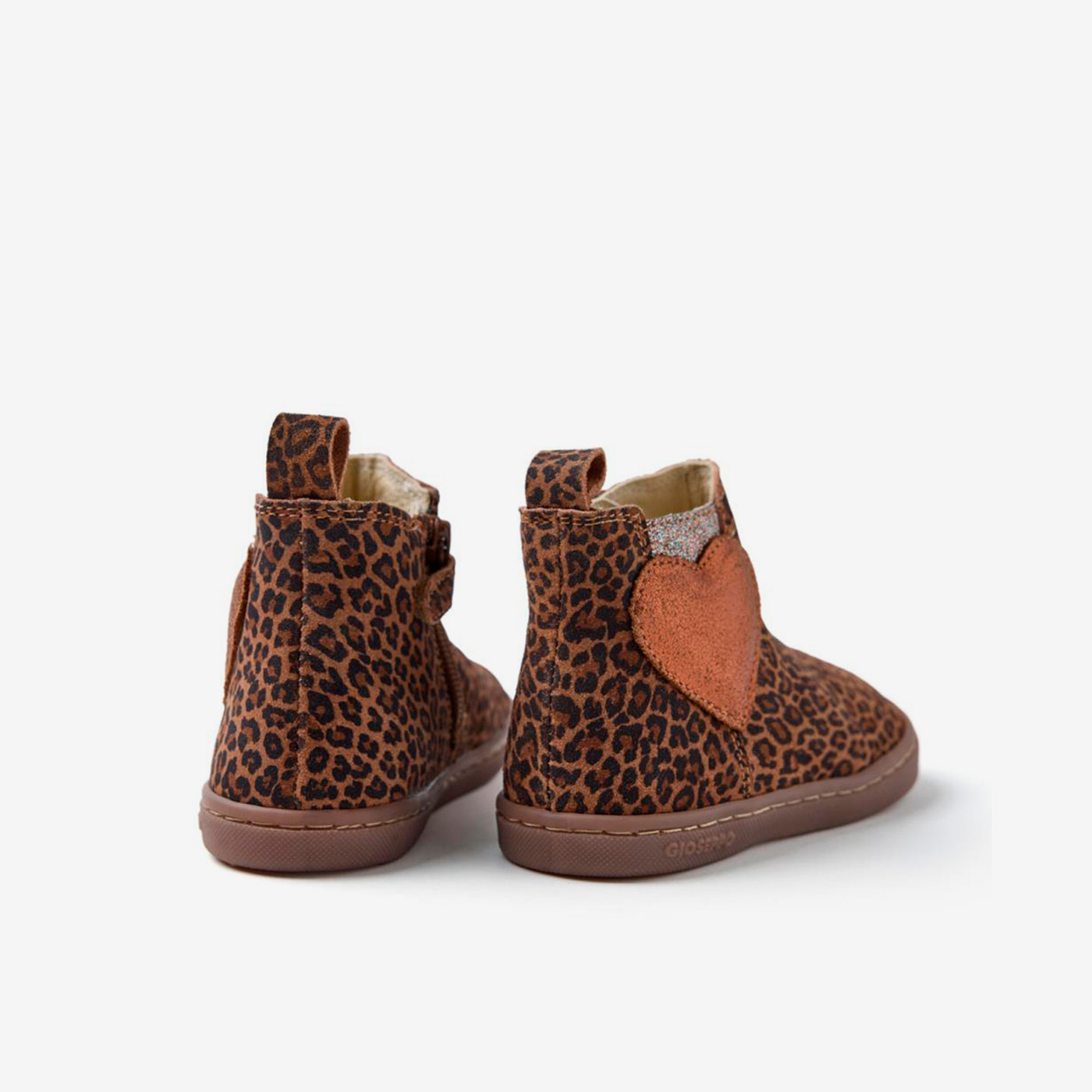 Botita respetuosa Gioseppo animal print con corazón