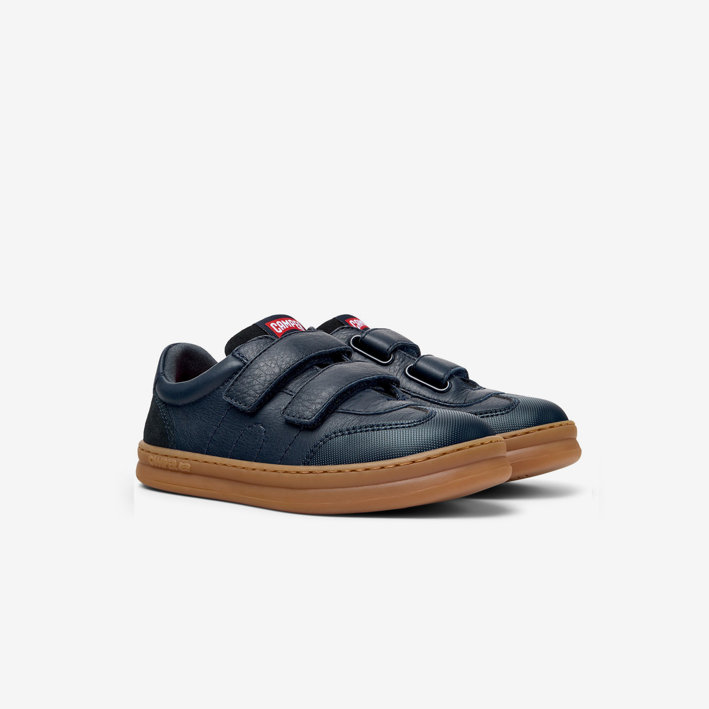 Zapato colegial con mucho estilo, de  Camper