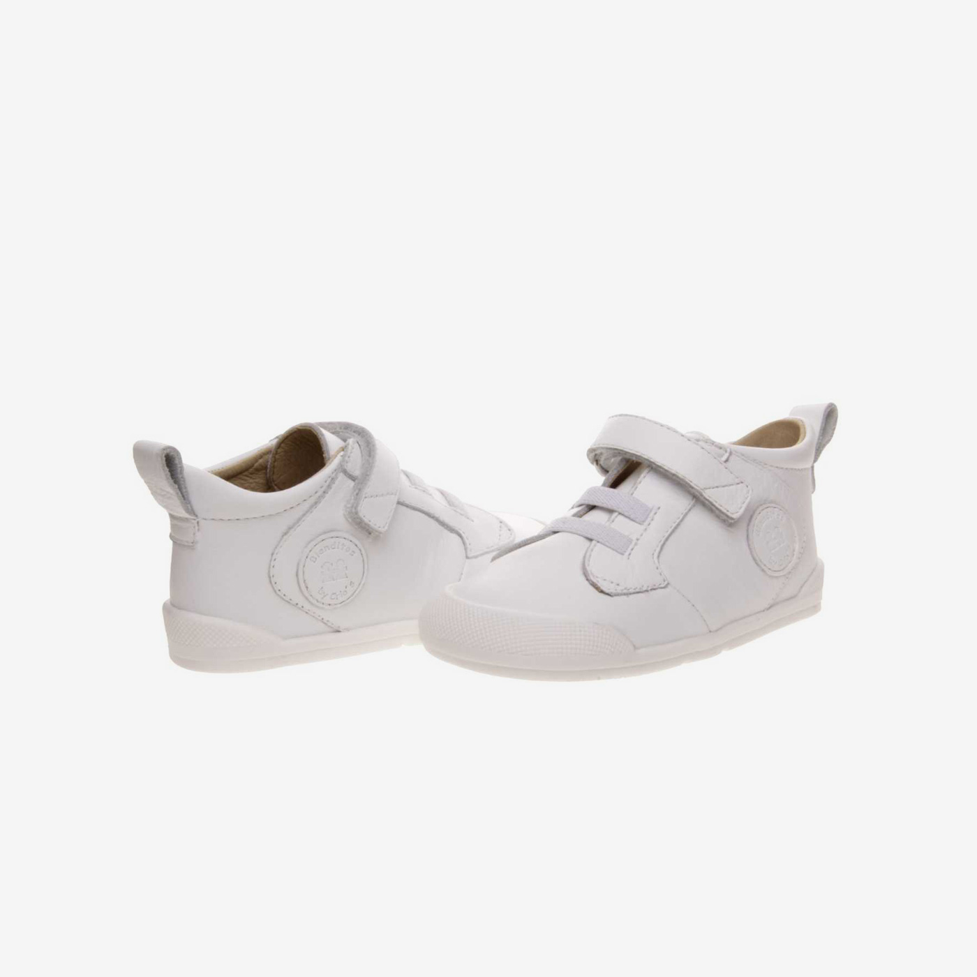 Bota respetuosa unisex con velcro y elásticos.