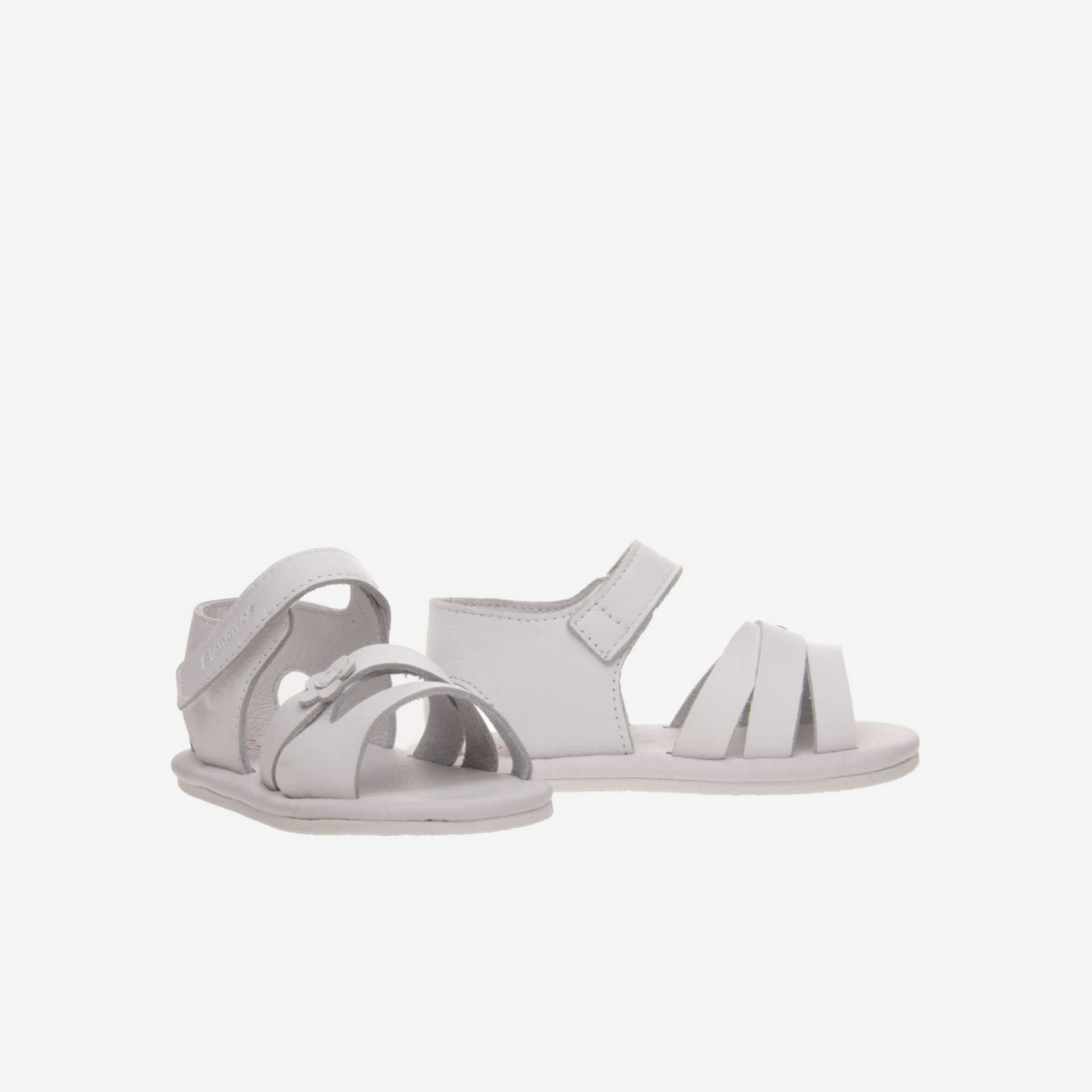 Sandalia de niña respetuosa en color blanco con velcro.