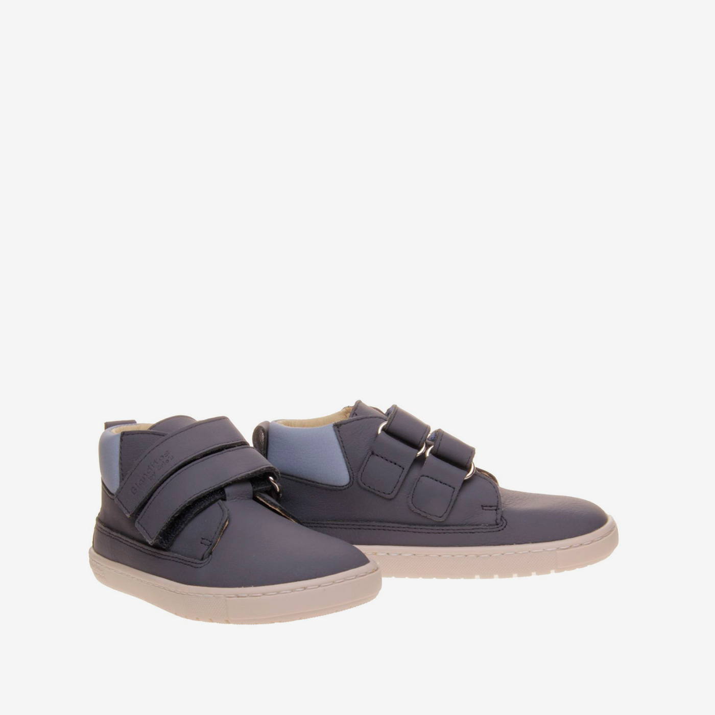 Crios & Blanditos bota respetuosa azul marino.