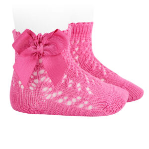Calcetín corto calado con lazo fucsia, de Cóndor