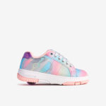 Heelys arcoíris para niña, con ruedas desmontables y diseño brillante. Comodidad, estilo y diversión que acompañan cada movimiento.