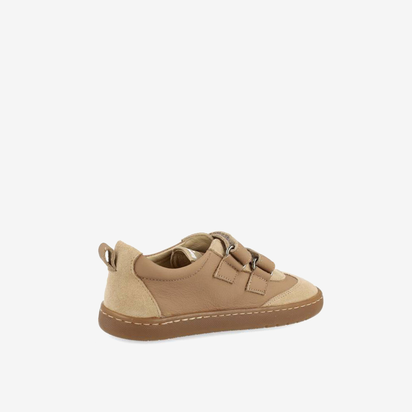 Blanditos deportivas respetuosas en niño camel con rayas blancas, flexibles y cómodas