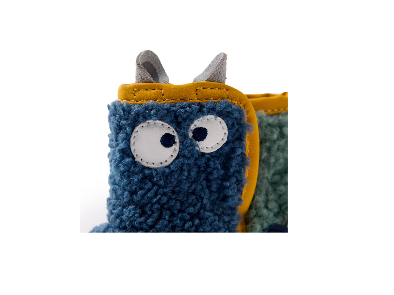 Botita niño respetuosa Gioseppo con suela de goma y puntera reforzada