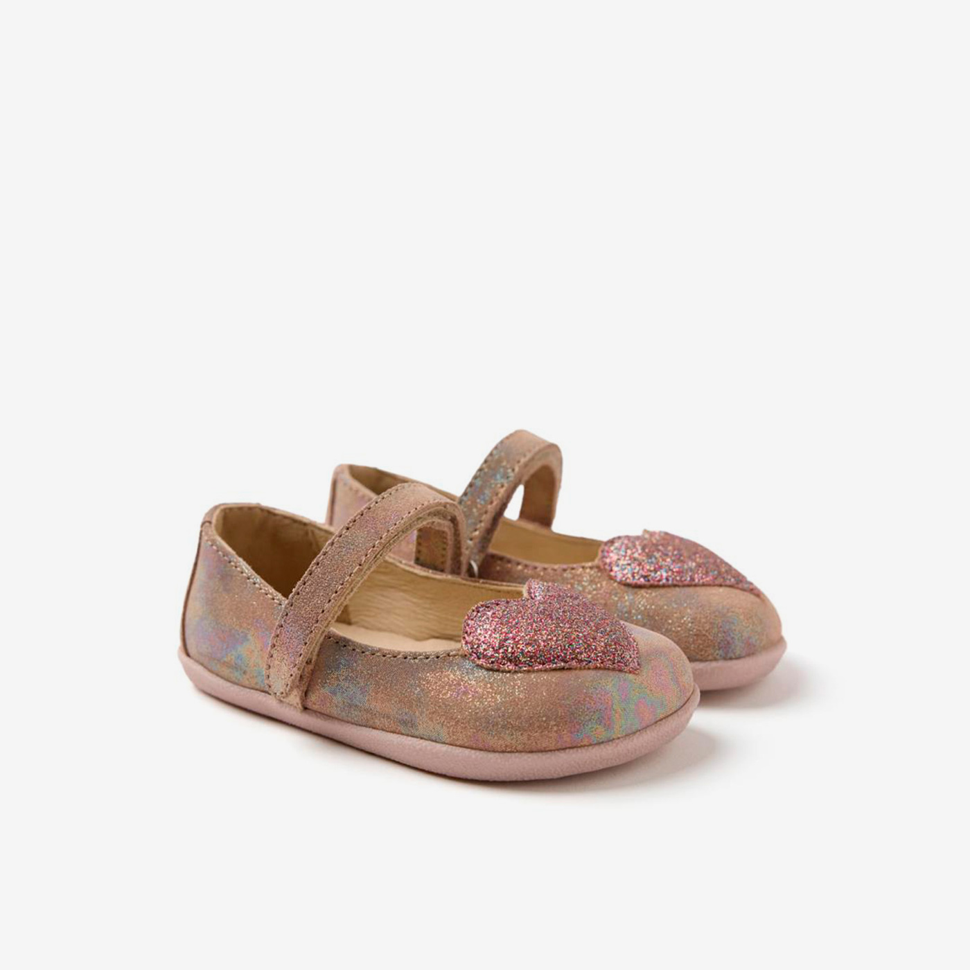 Mercedita respetuosa dorada de Gioseppo, con corazón decorativo