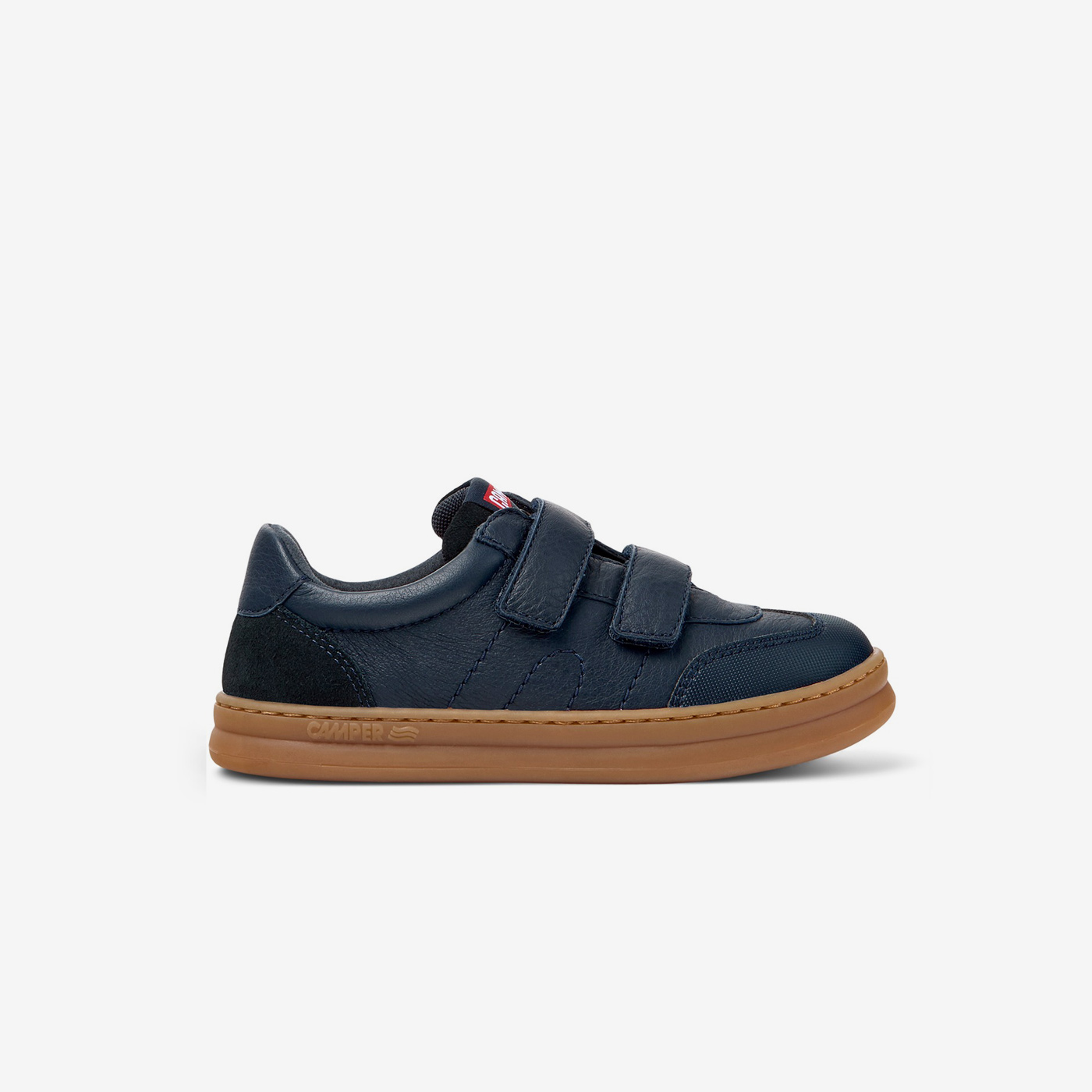 Zapato colegial con mucho estilo, de  Camper