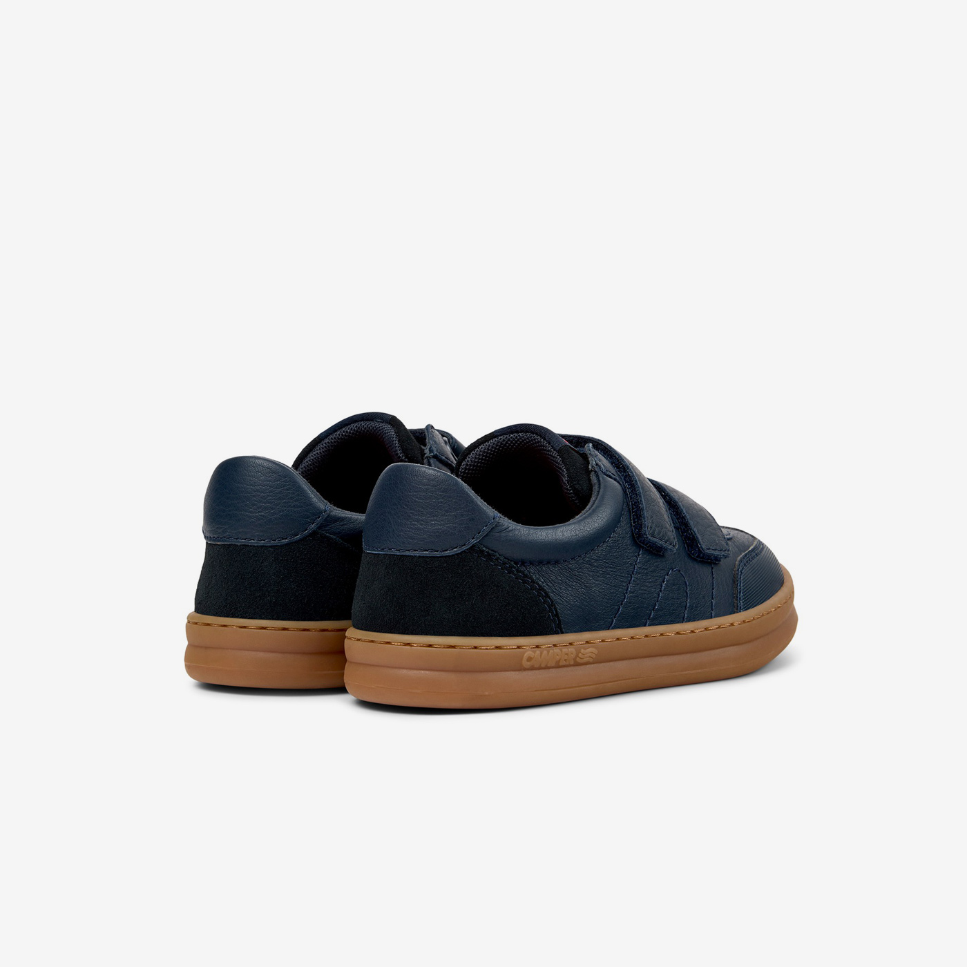 Zapato colegial con mucho estilo, de  Camper